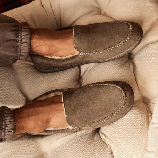 Men's Suede Moccasin Slipper - US 5166