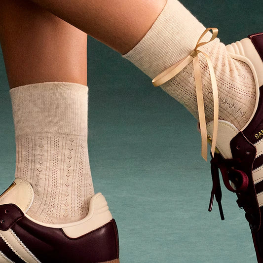 Women’s Pointelle Bow Half Calf Socks - US 0540