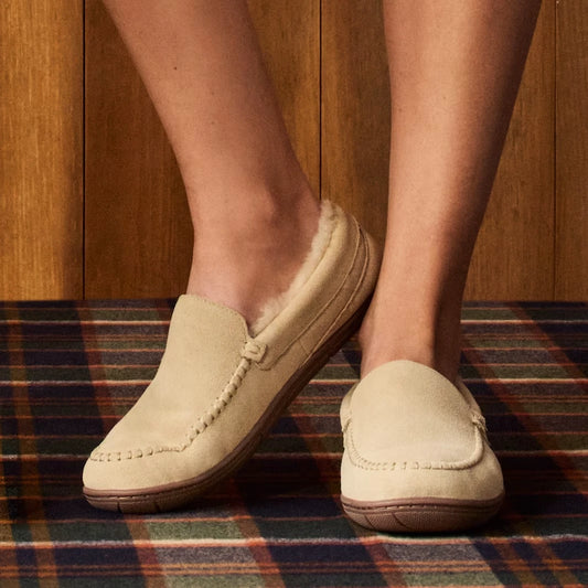 Women's Suede Moccasin Slipper - US 6130