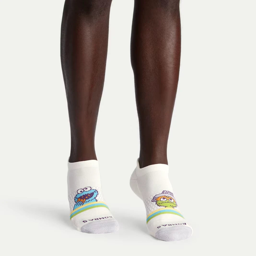 Sesame Street | Bombas Adult Ankle Socks - US 8370
