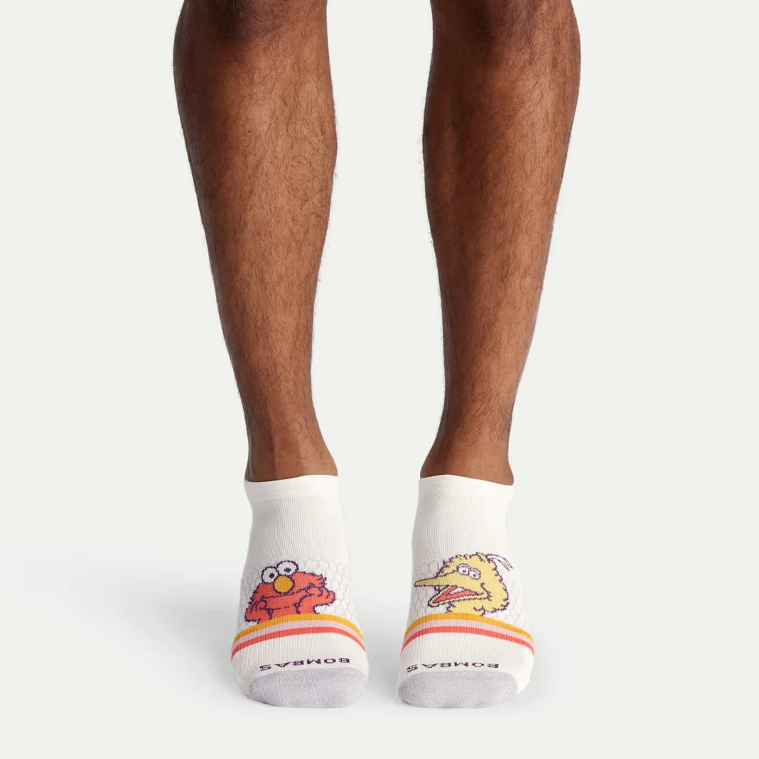 Sesame Street | Bombas Adult Ankle Socks - US 9594