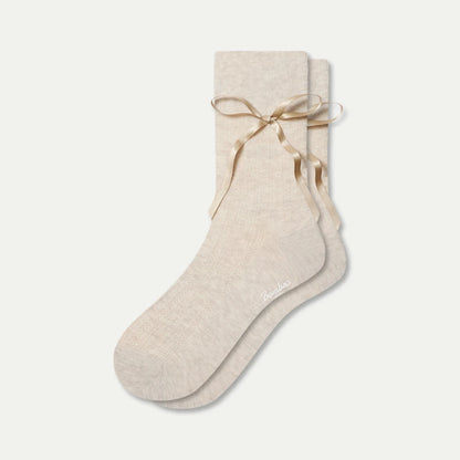 Women’s Pointelle Bow Half Calf Socks - US 0540