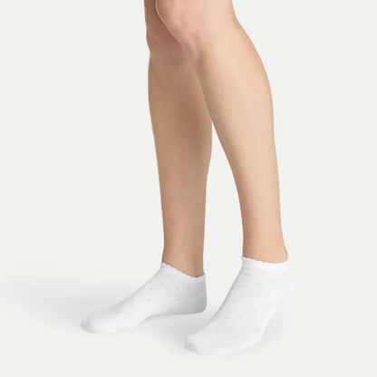 Women’s Scallop Lightweight Ankle Socks - US 8320